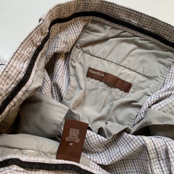 Perry Ellis men's checkered short sz: 38 - Picture 4 of 6